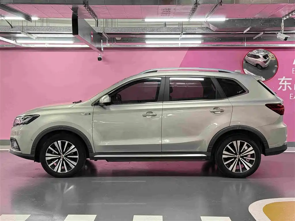 Roewe RX5 New Energy — миниатюра 3