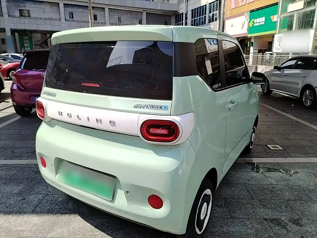 Wuling MINIEV — миниатюра 7