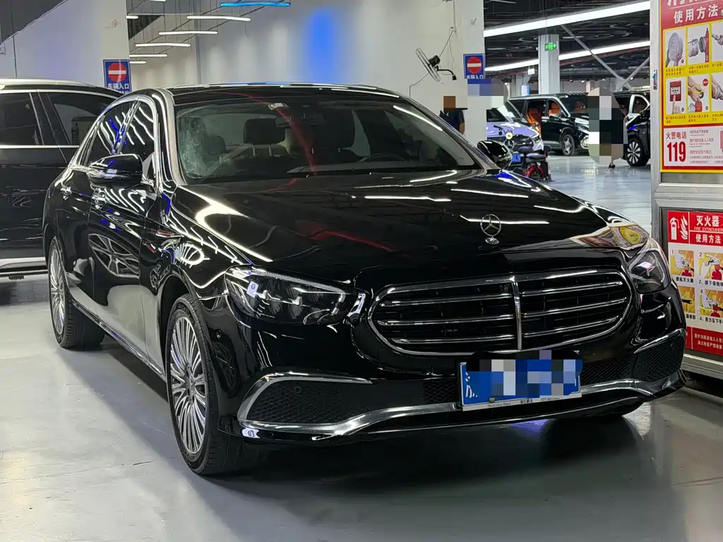 Mercedes-Benz E-Class — миниатюра 3