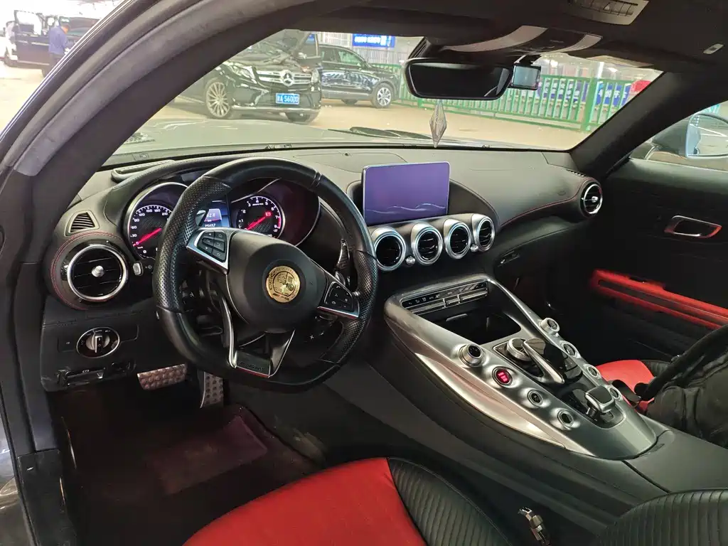 MERCEDES-BENZ AMG GT