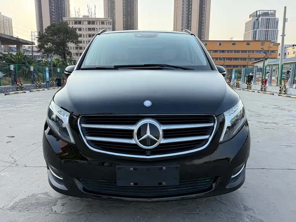 MERCEDES-BENZ V CLASS