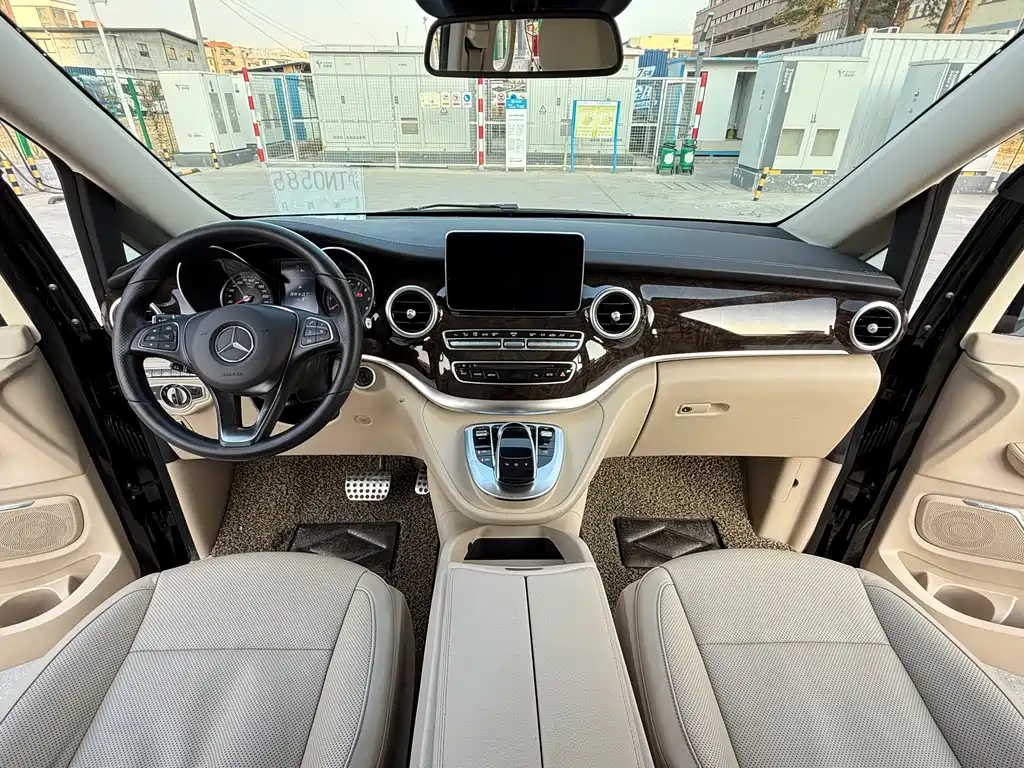 MERCEDES-BENZ V CLASS