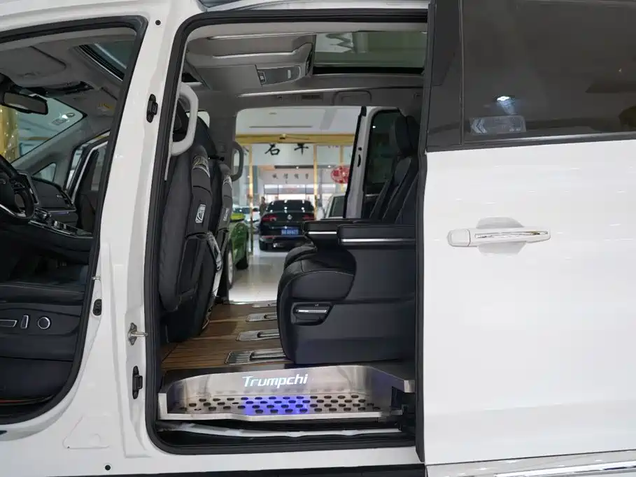 GAC Motor Trumpchi M8 — миниатюра 6
