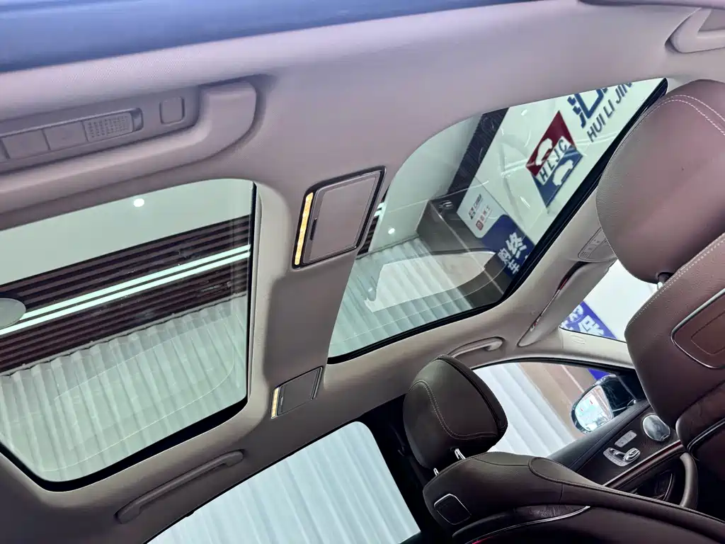 Mercedes-Benz E-Class — миниатюра 22
