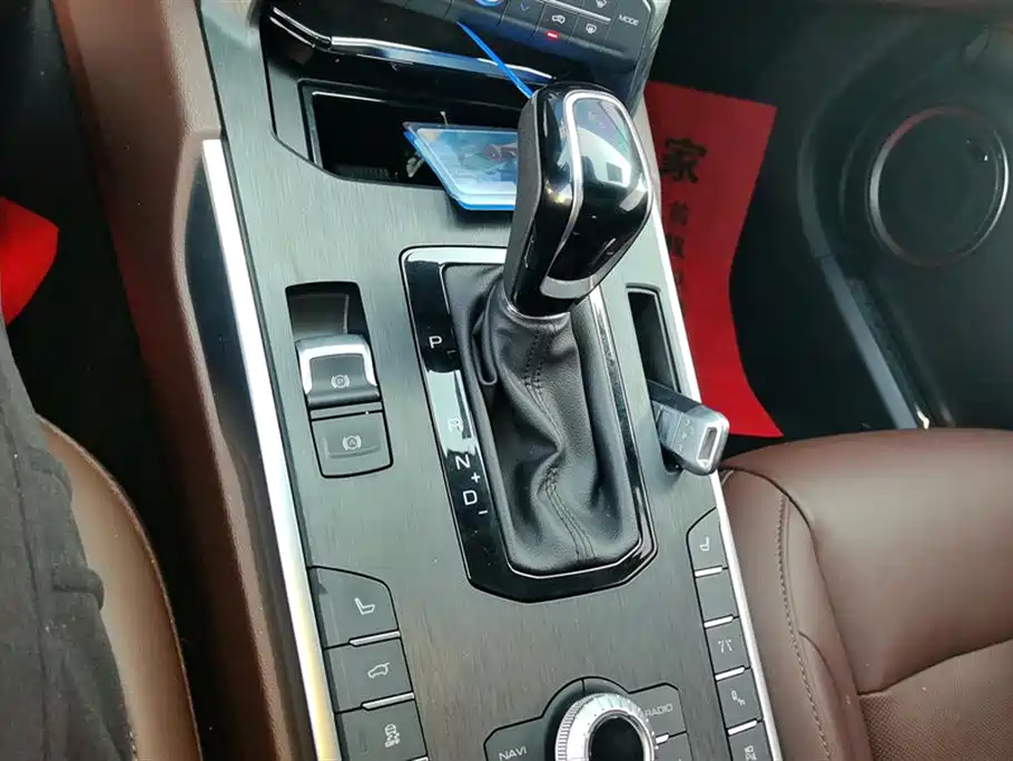 WEI PAI WEI BRAND VV7