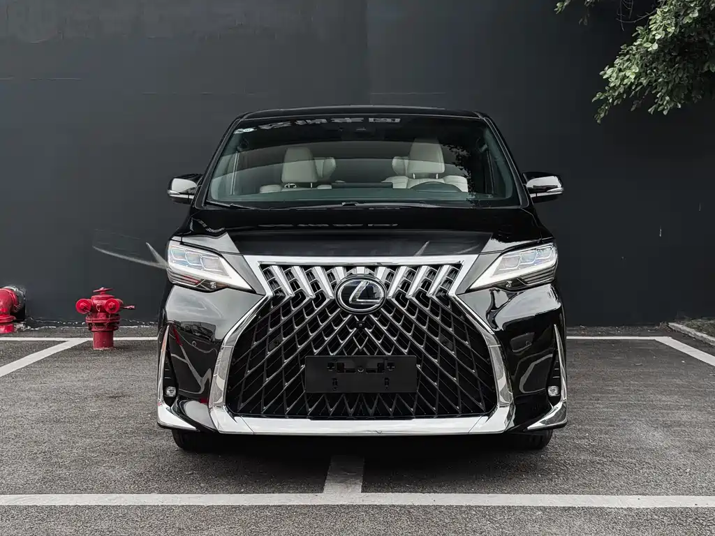 Lexus LM 2021