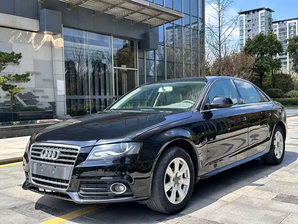 Audi A4L 2011