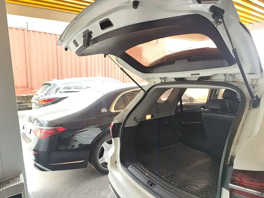 Roewe RX5 — миниатюра 19