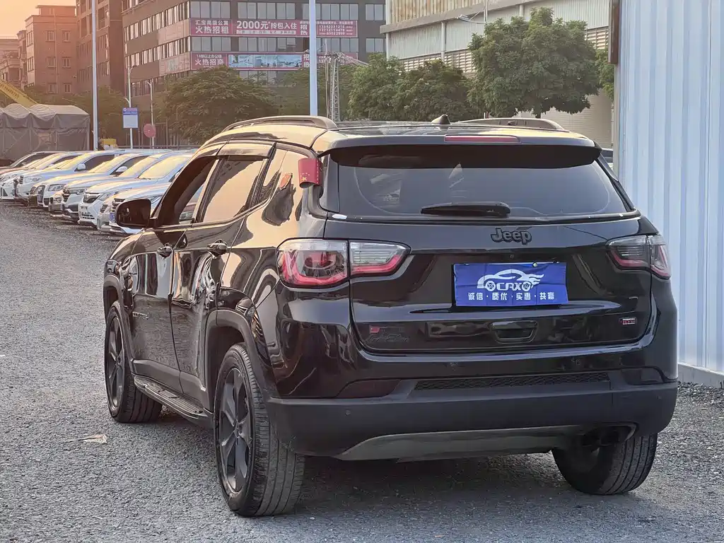 Jeep Compass — миниатюра 4