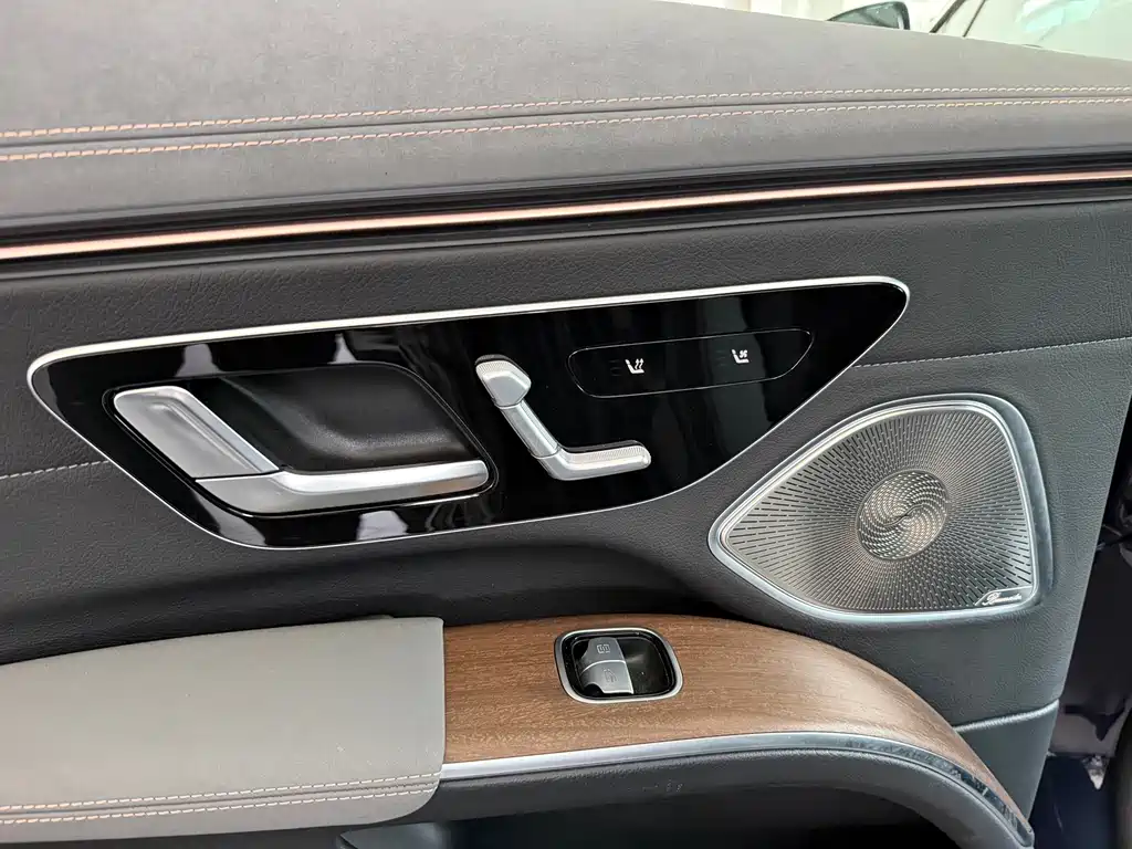 Mercedes-Benz EQS — миниатюра 8