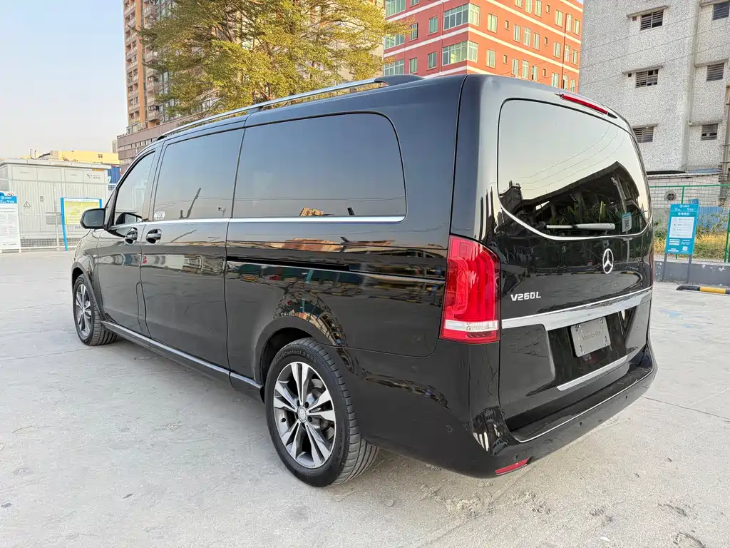 MERCEDES-BENZ V CLASS