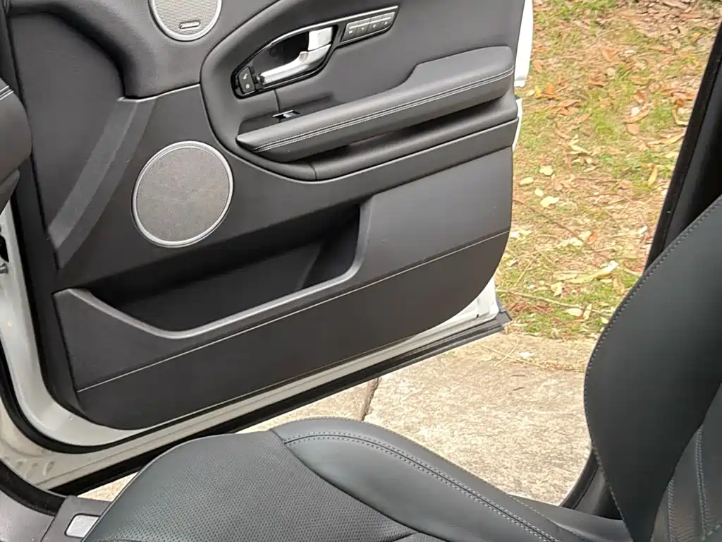 Land Rover Evoque — миниатюра 14