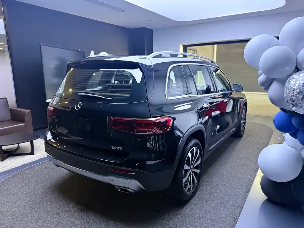 Mercedes-Benz GLB — миниатюра 9