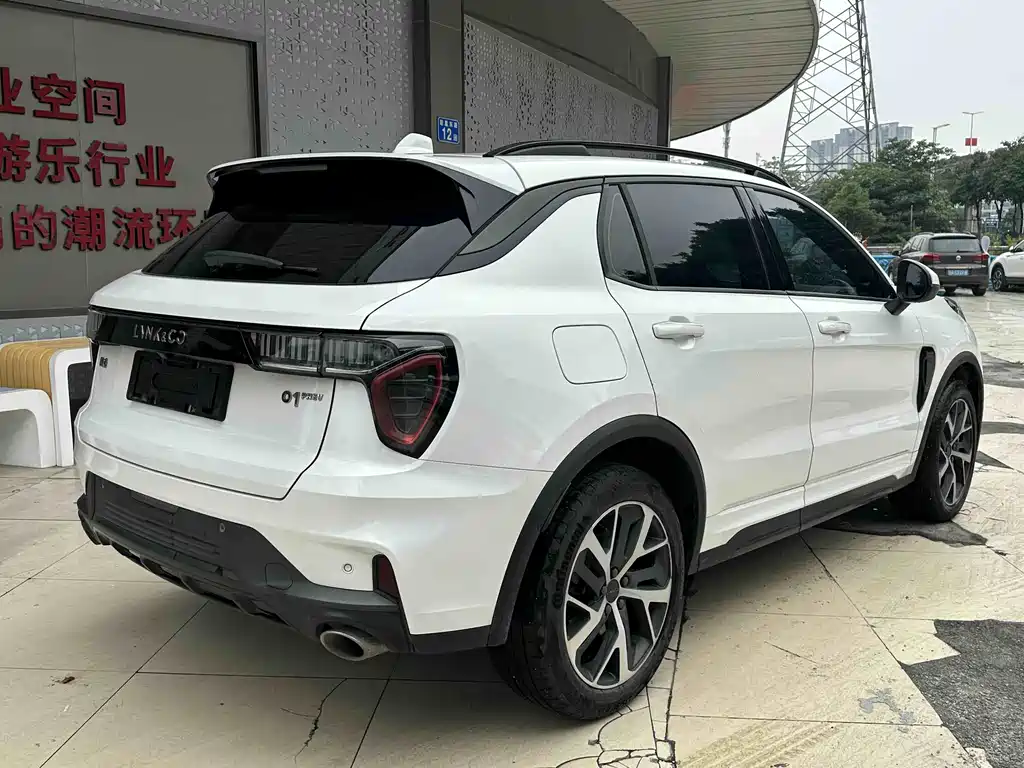 Lynk & Co 01 EM-P 2022 1.5TD PHEV Plus