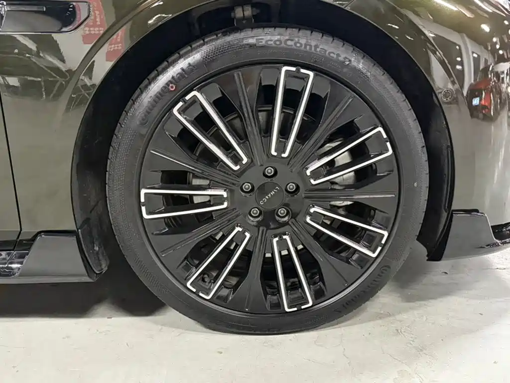 Lynk & Co 10 — миниатюра 4