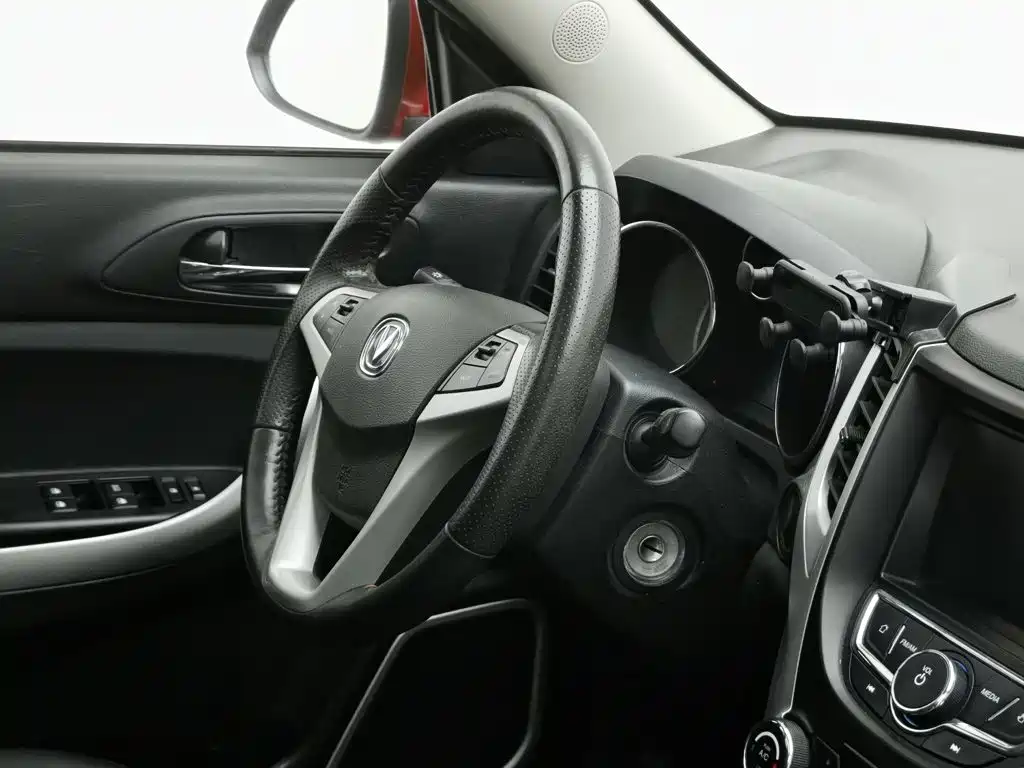 Changan CS35 — миниатюра 22