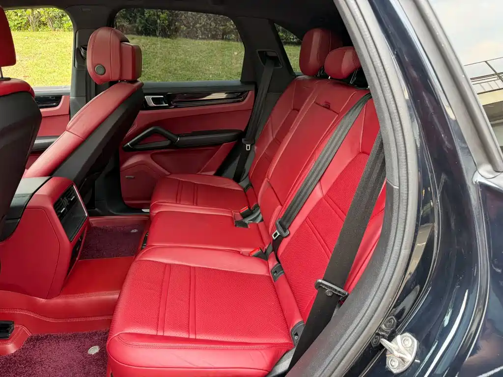 Porsche Cayenne Hybrid — миниатюра 12