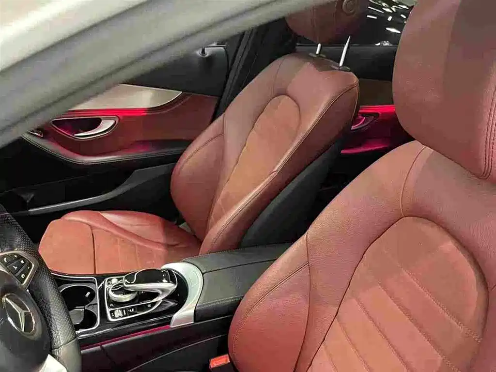 Mercedes-Benz C-Class — миниатюра 7