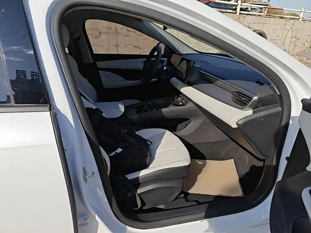 BYD Seal 05 DM-i — миниатюра 25