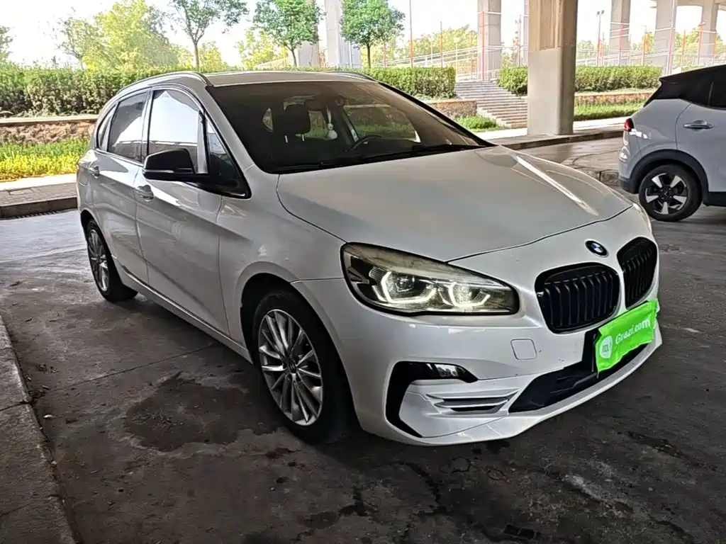 BMW 2 Series Active Tourer — миниатюра 4