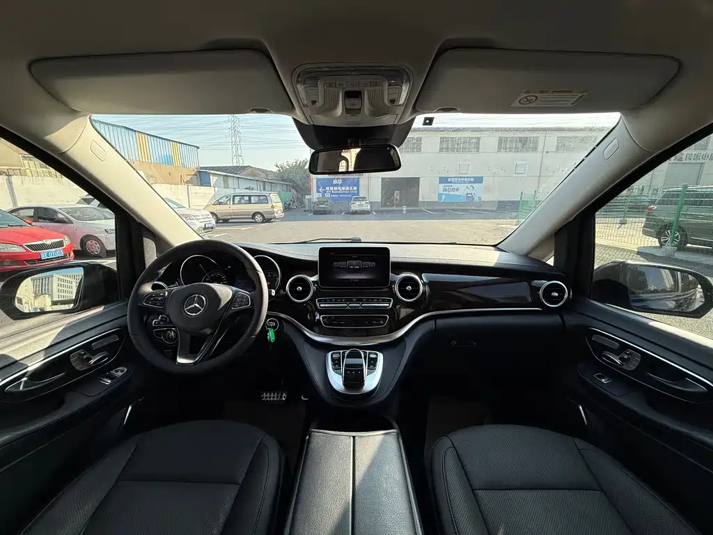 MERCEDES-BENZ V CLASS