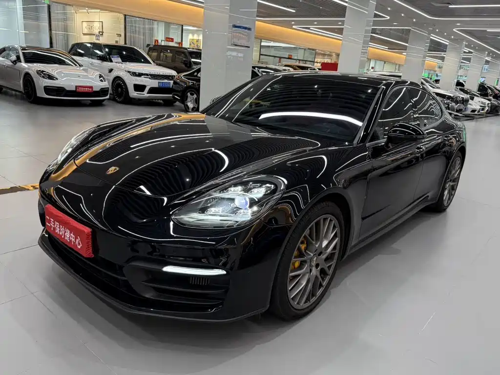 2022 Porsche Panamera - zdjęcie 1 z 19