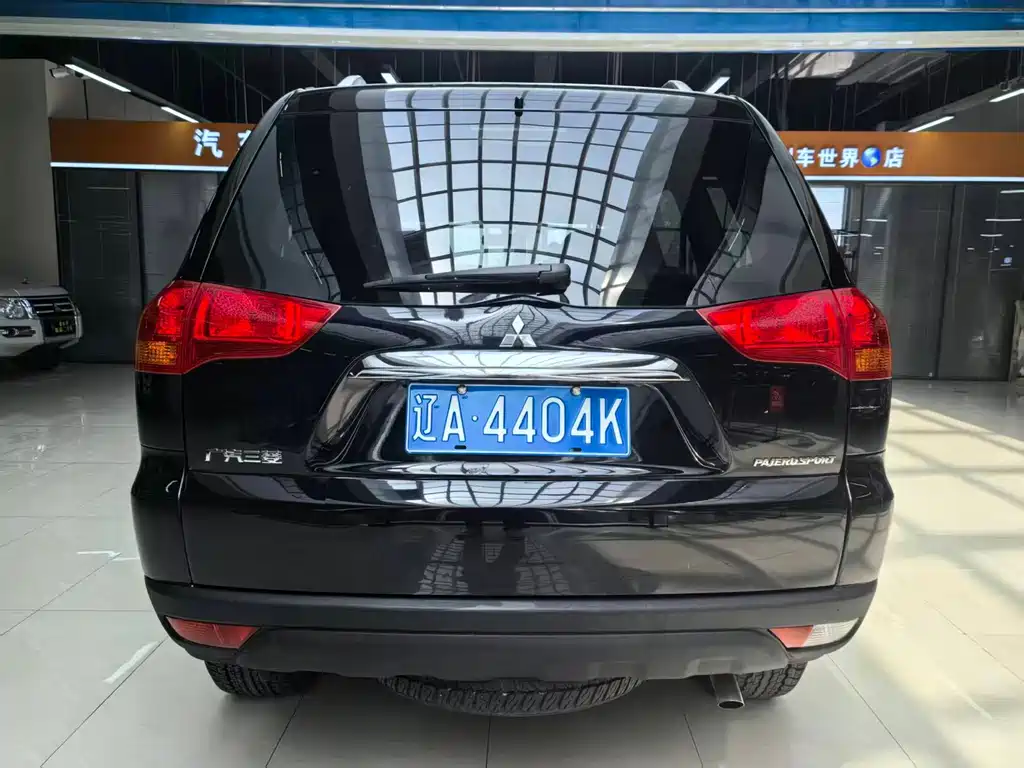 Mitsubishi Pajero Sport 2013 3.0L AT Flagship