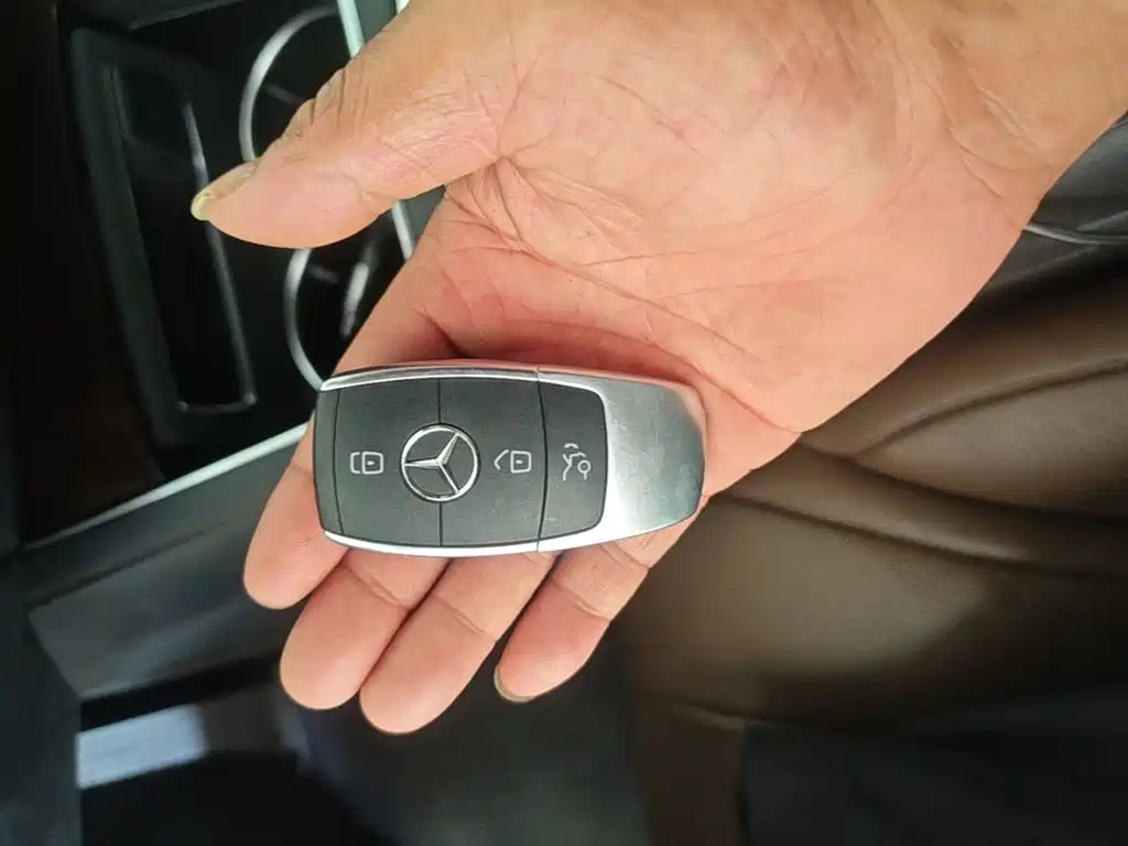 Mercedes-Benz S-Class — миниатюра 9