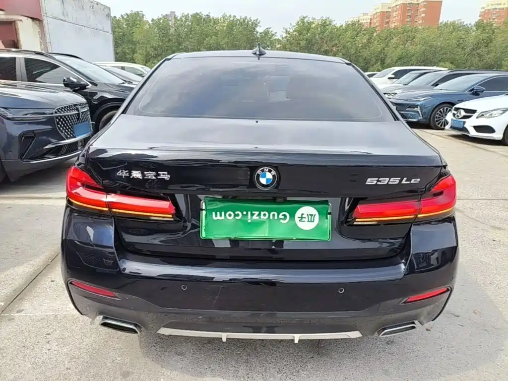 BMW 5 Series New Energy — миниатюра 6