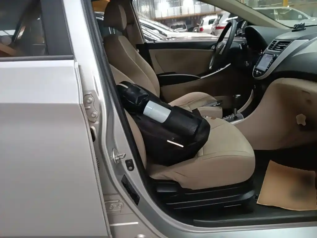 Hyundai Verna — миниатюра 25