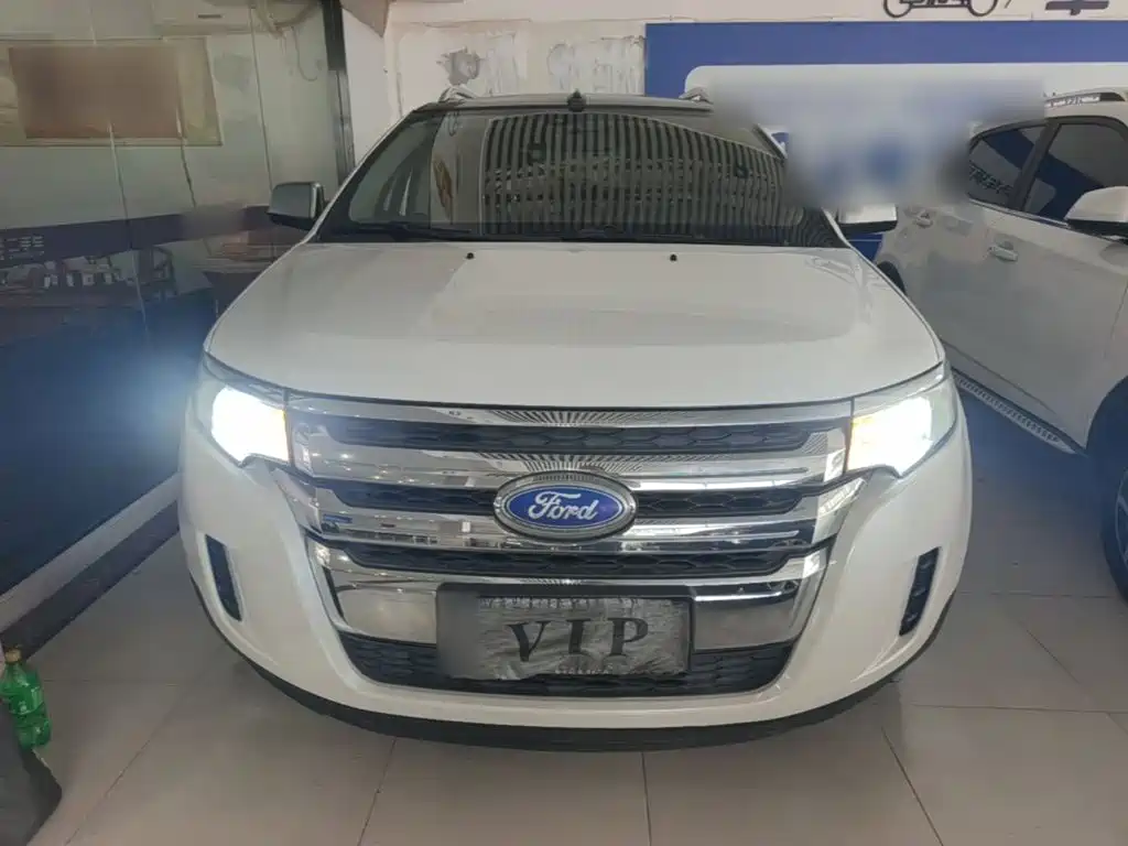 Ford Edge (Import) — миниатюра 3