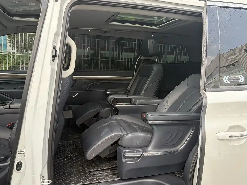 GAC Motor Trumpchi M8 — миниатюра 3