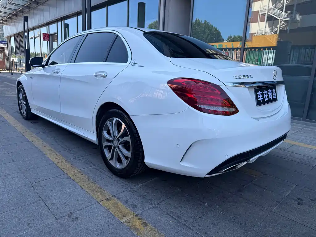 Mercedes-Benz C-Class — миниатюра 14