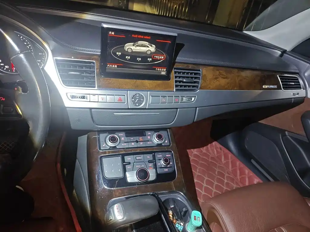 Audi A8 — миниатюра 9