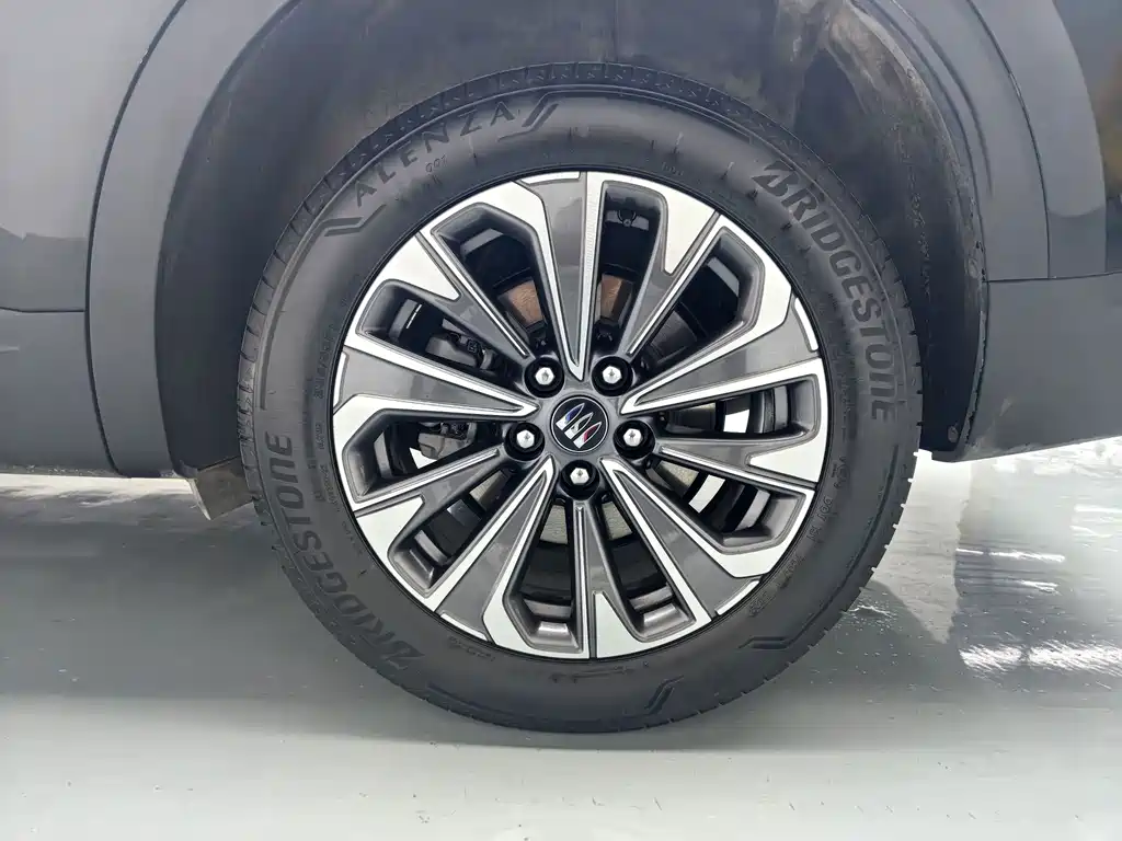 Buick Envision Plus — миниатюра 8