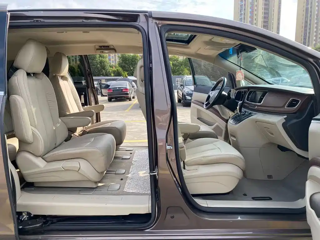 Buick GL8 — миниатюра 13