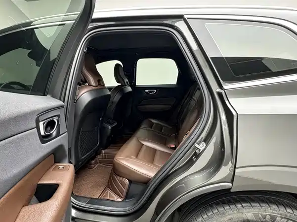 Volvo XC60 2021 T5 Luxury