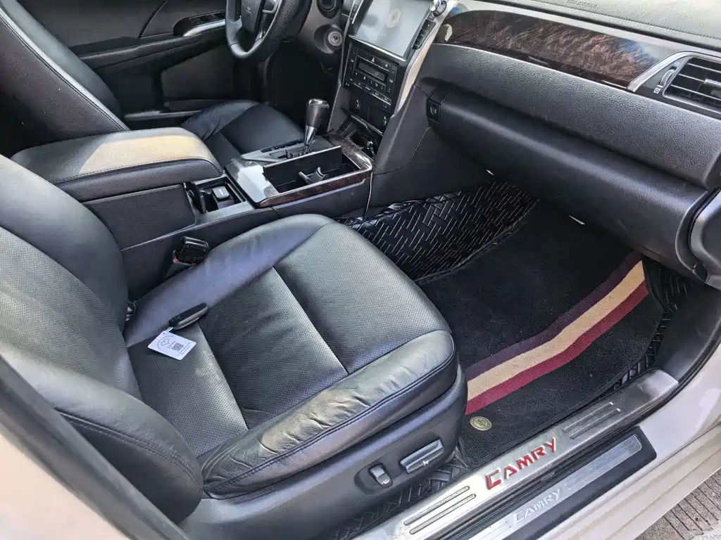 Toyota Camry — миниатюра 9