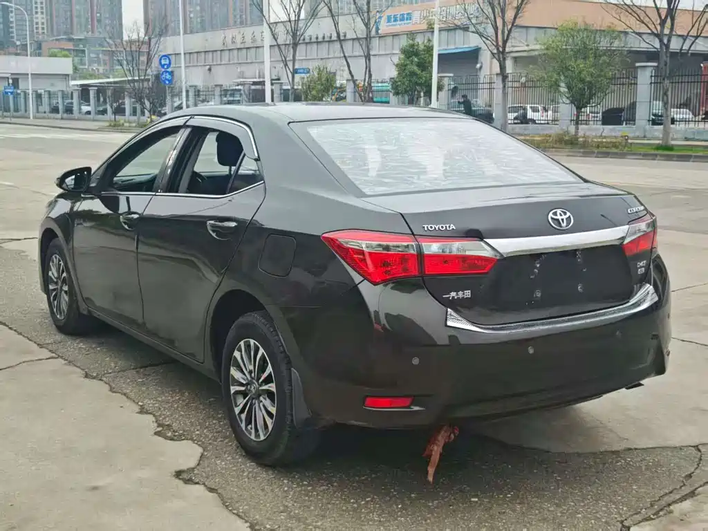 Toyota Corolla — миниатюра 6