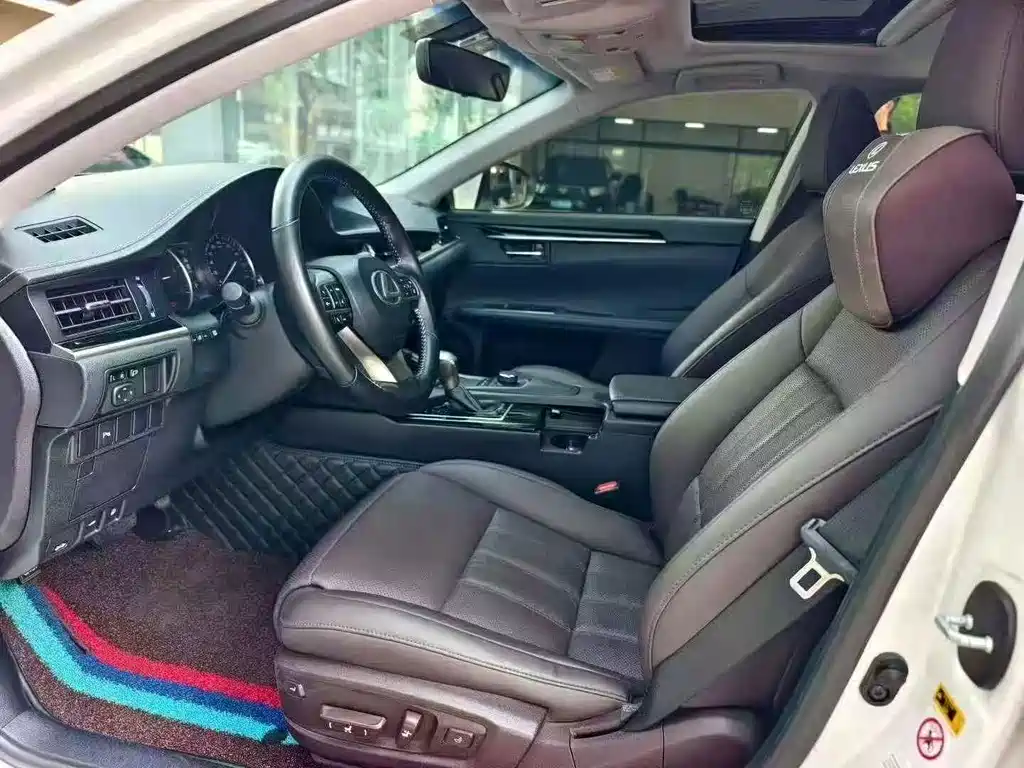 Lexus ES — миниатюра 5