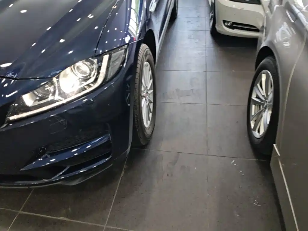 Jaguar F-PACE — миниатюра 24