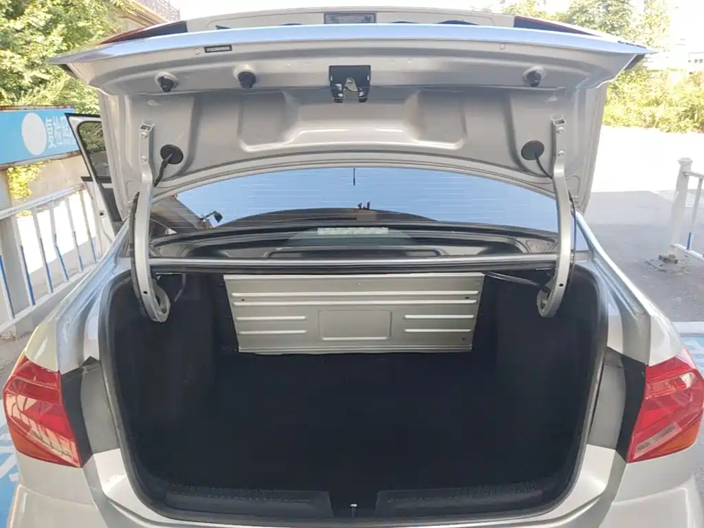 Volkswagen Jetta — миниатюра 19