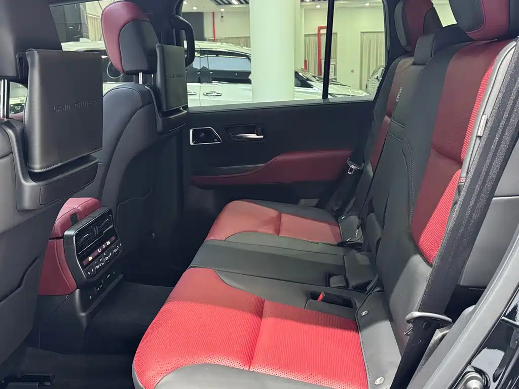 Toyota Land Cruiser — миниатюра 16