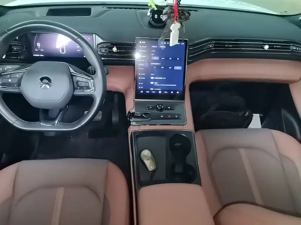 NIO EC6 — миниатюра 10