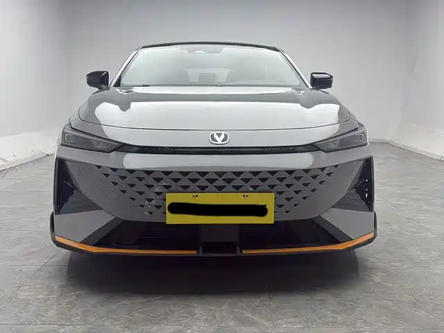 Changan UNI-V 2025 1.5T 500Bar Luxury Sport