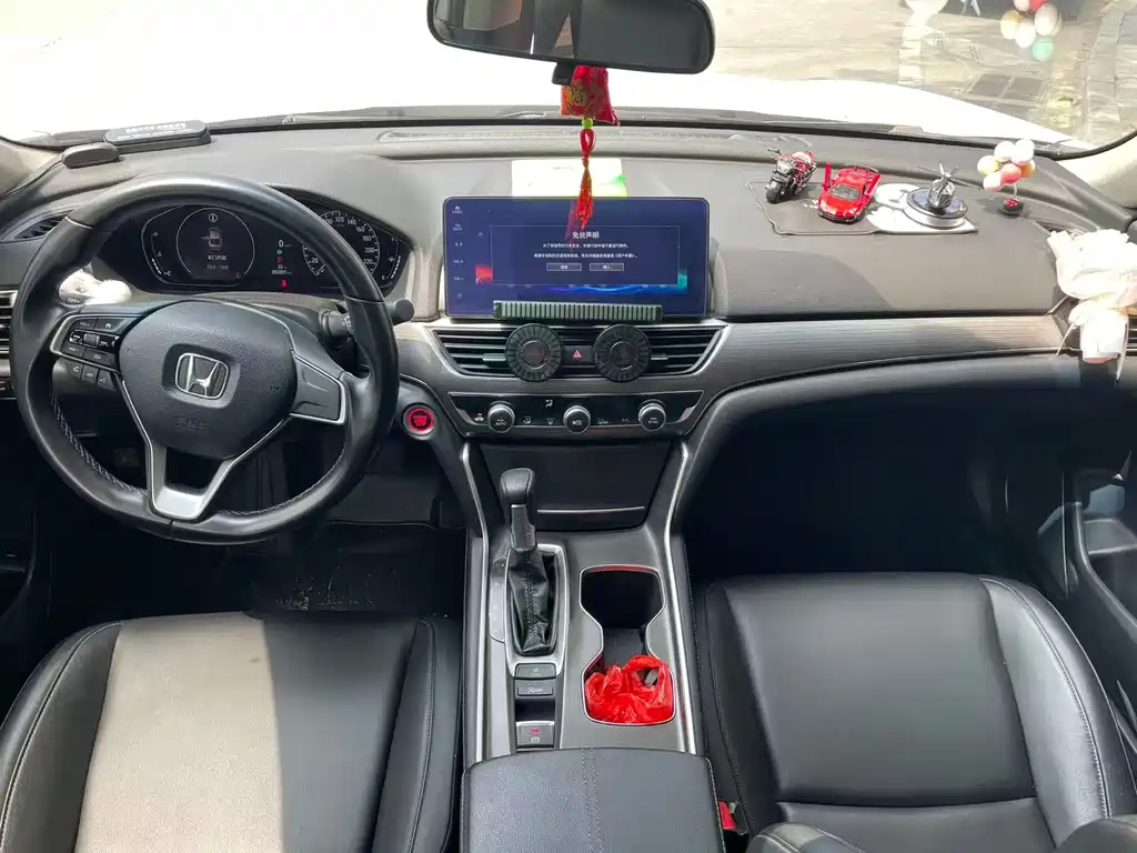 Honda Accord — миниатюра 7