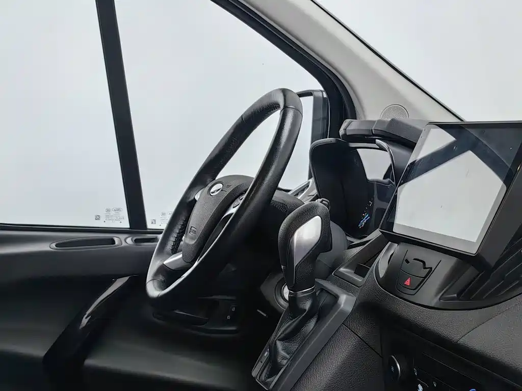 Ford Tourneo — миниатюра 22