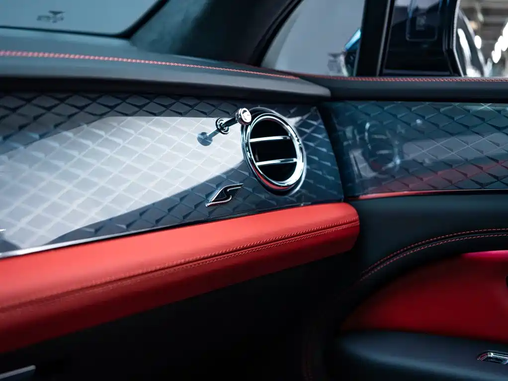 Bentley Bentayga — миниатюра 16
