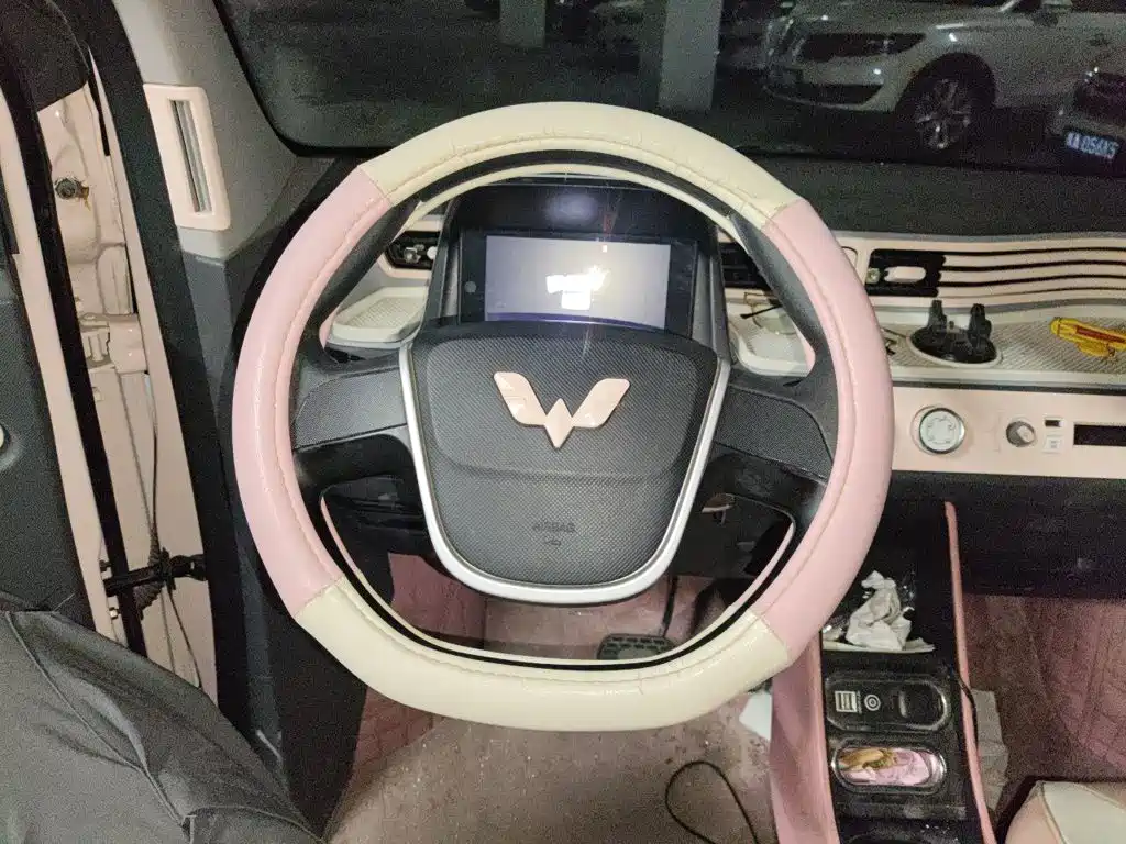 Wuling MINIEV — миниатюра 6