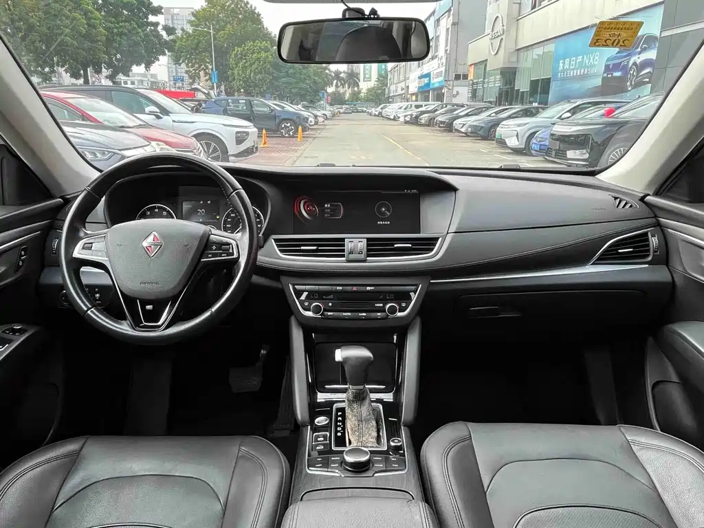 Borgward BX7 — миниатюра 6